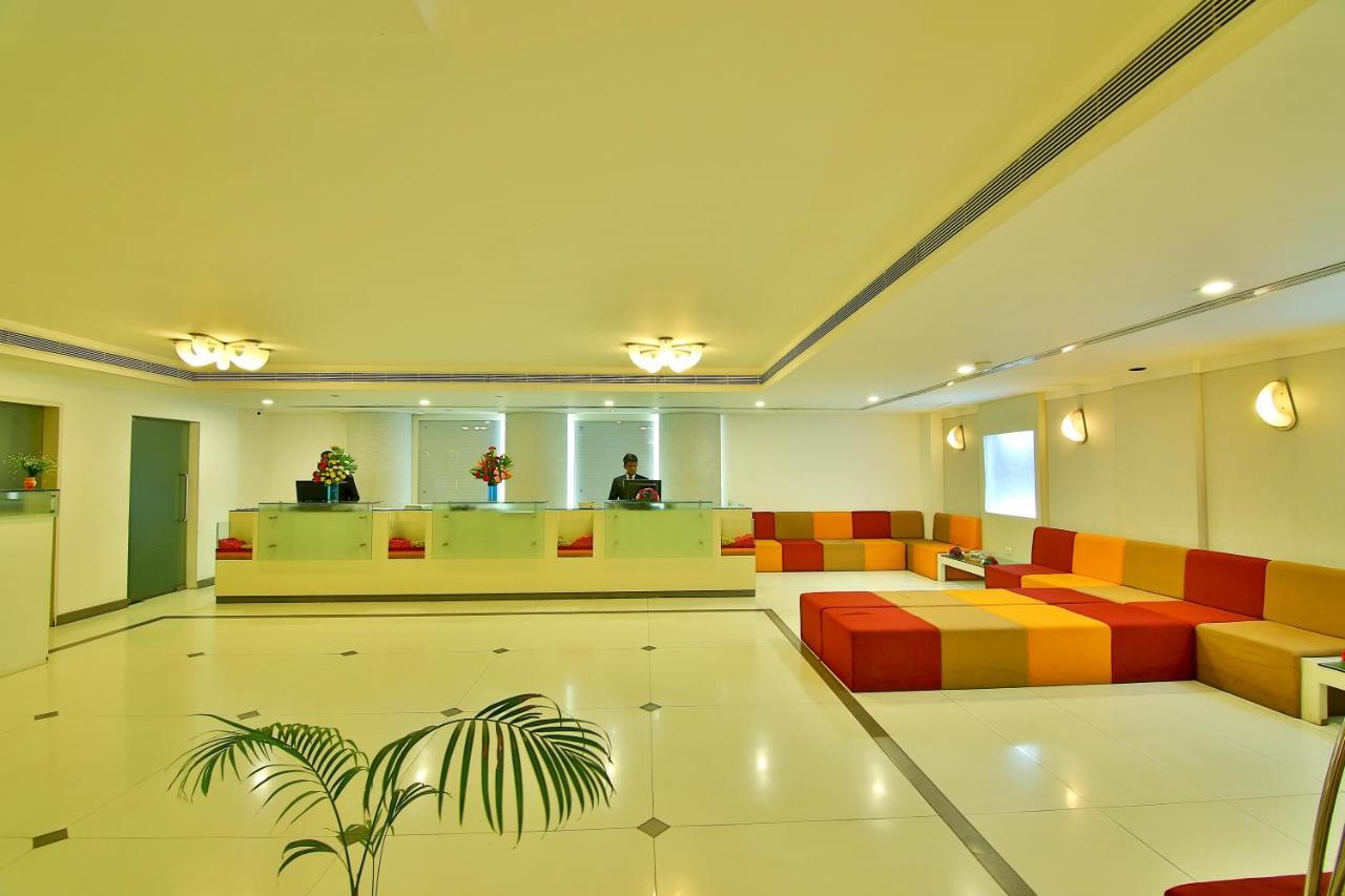 Gokulam Park Hotel Kochi Kültér fotó