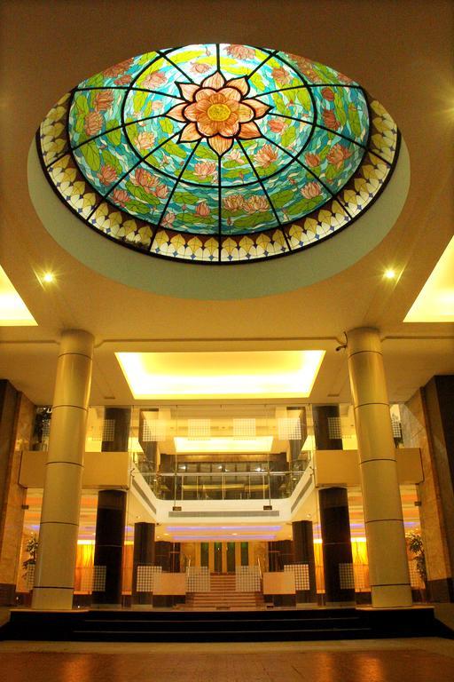 Gokulam Park Hotel Kochi Kültér fotó