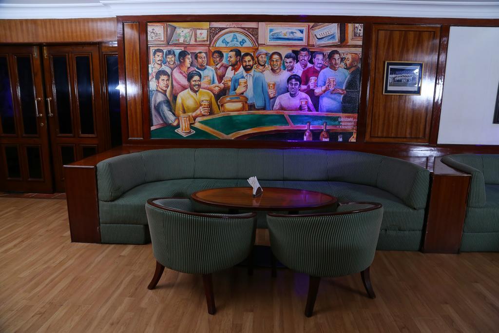 Gokulam Park Hotel Kochi Kültér fotó