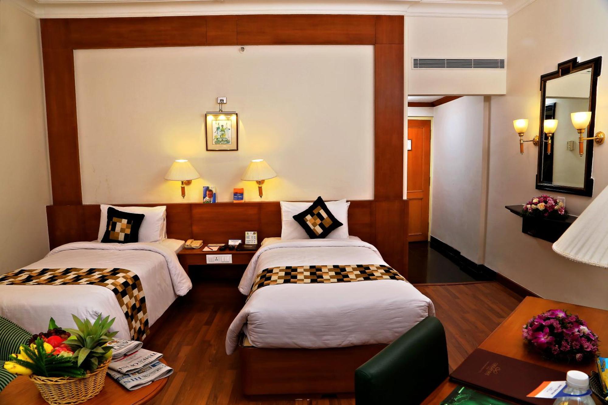 Gokulam Park Hotel Kochi Kültér fotó