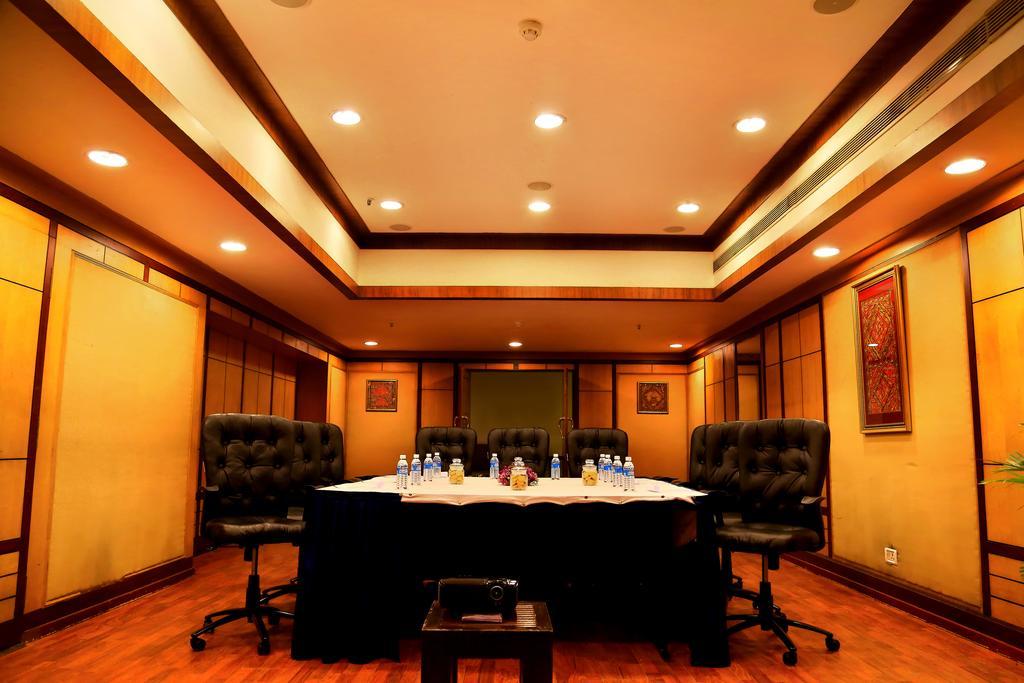 Gokulam Park Hotel Kochi Kültér fotó