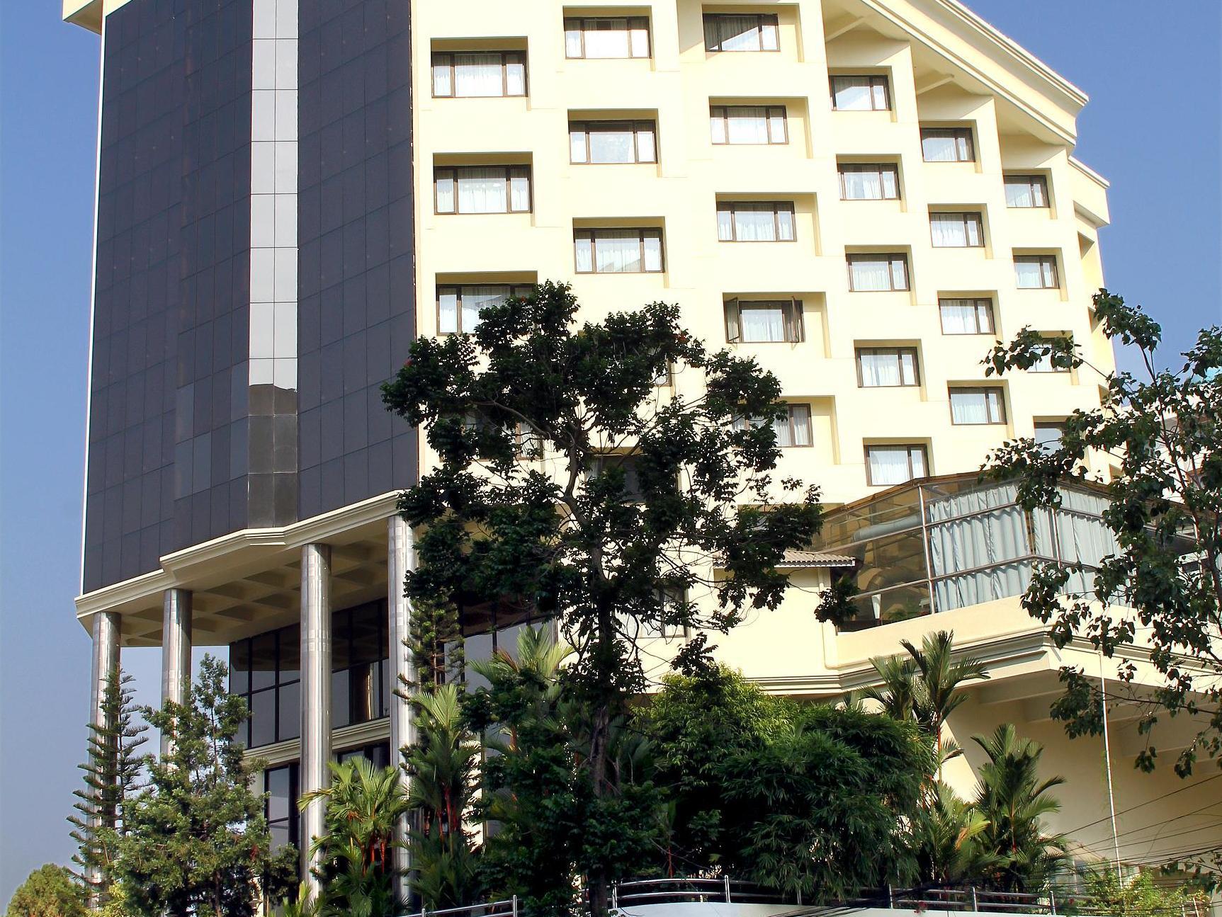 Gokulam Park Hotel Kochi Kültér fotó